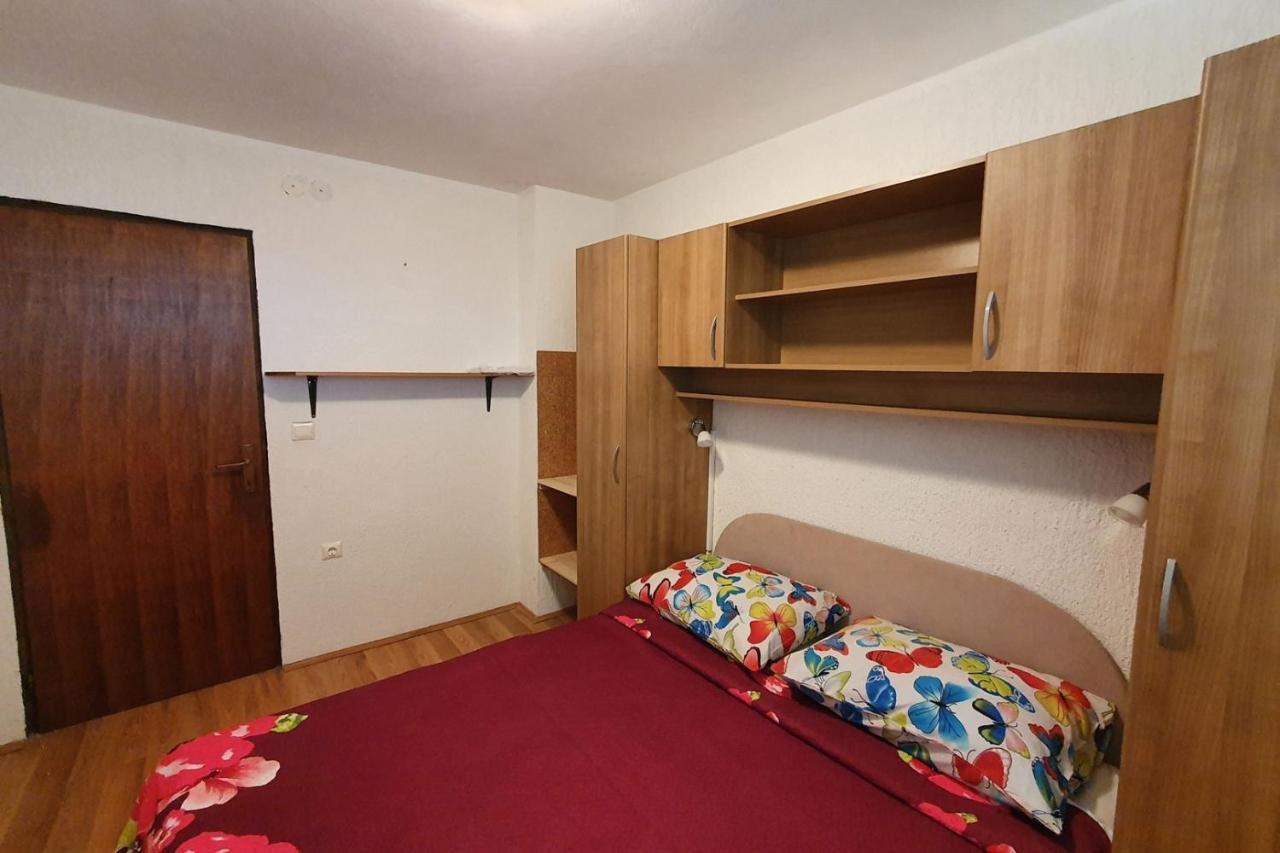 Apartment Mirella For 6 Persons Located In Central Istria Gradinje Ngoại thất bức ảnh
