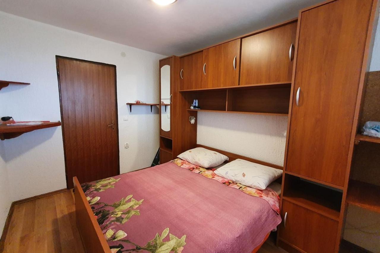 Apartment Mirella For 6 Persons Located In Central Istria Gradinje Ngoại thất bức ảnh